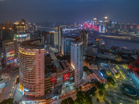 宾顿朗逸酒店(重庆解放碑洪崖洞店)主图