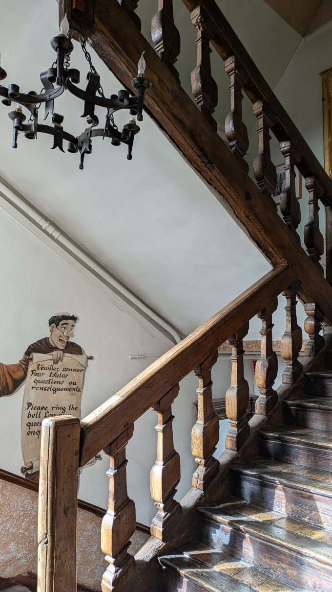 蒙塔尔吉斯中央酒店-官方