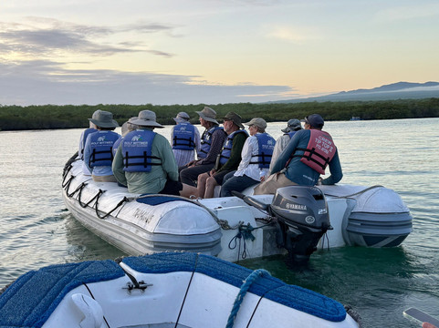 Rolf Wittmer & Tip Top Travel - Galapagos Cruises-阿约拉港必去景点