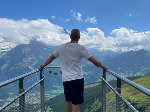 First Cliff Walk by Tissot-格林德瓦必去景点