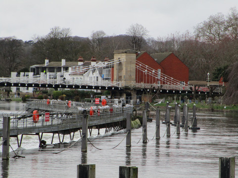 Marlow Weir-Marlow必去景点