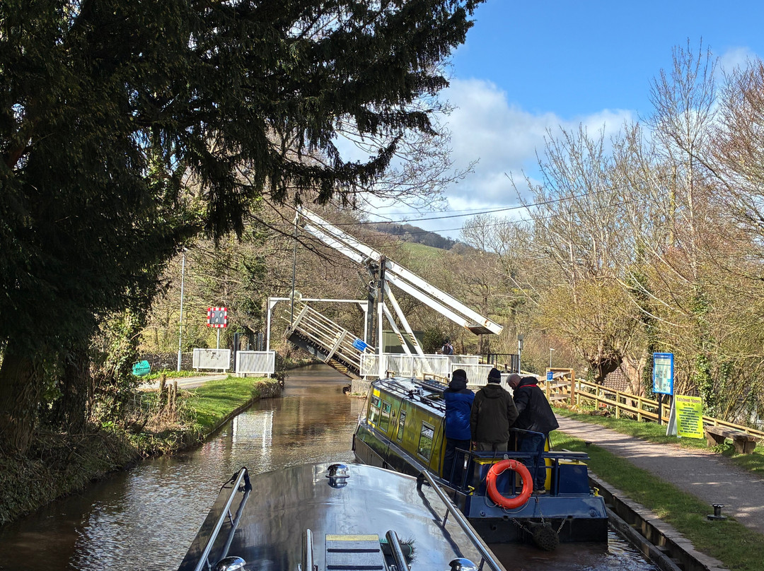 Road House Narrowboats-Gilwern必去景点