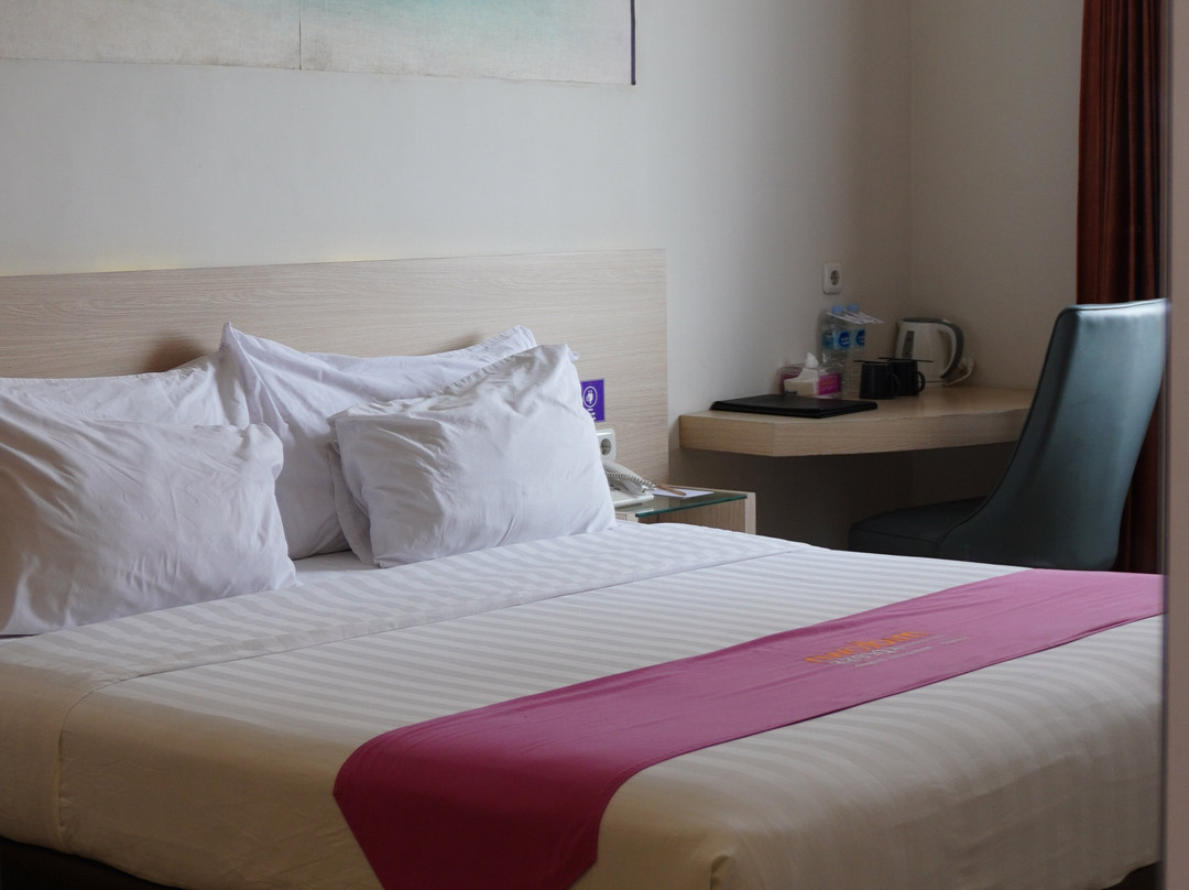 中城萨姆帕特快捷酒店 - 加里曼丹藤加主图