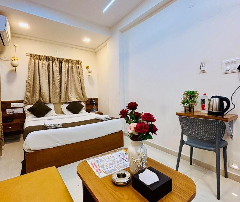 Fabhotel Rising Surya