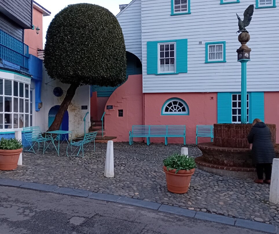 梅里昂港村与德多拉斯城堡酒店主图