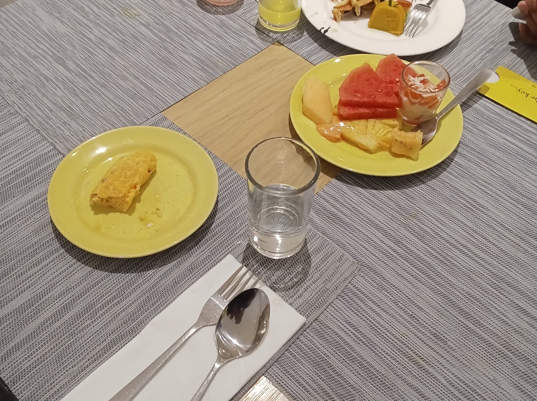 金色郁金香酒店-坤甸主图