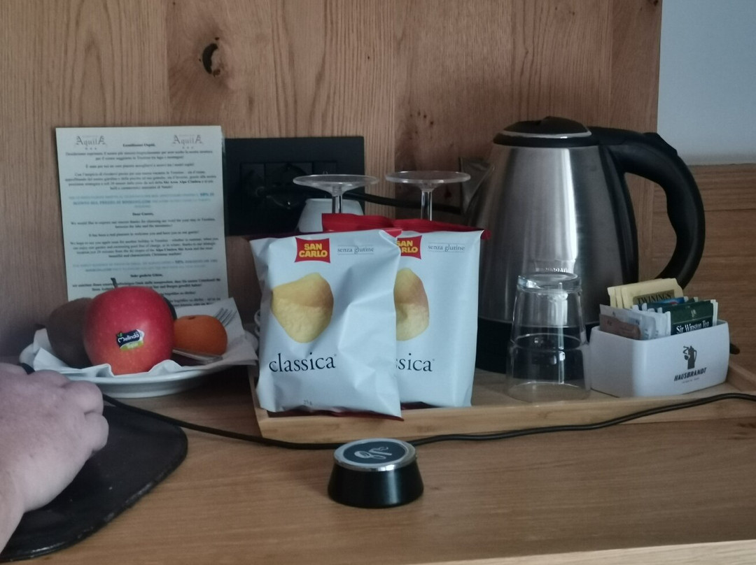 老鹰村酒店主图