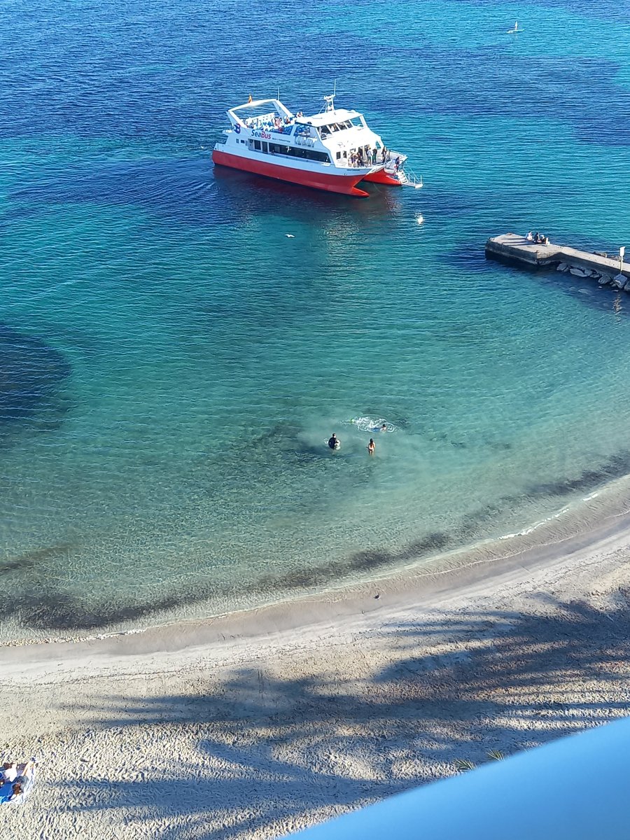 伊比萨岛海滩住宿-旅行者