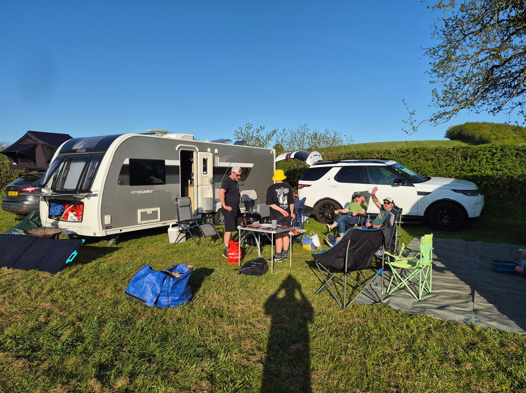 Tucker's Grave Inn & Campsite-Radstock必去景点