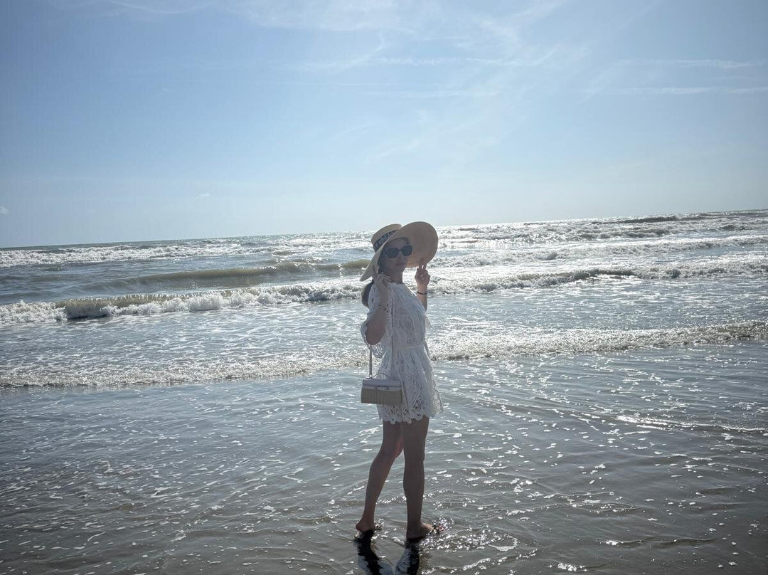 Bagno Nettuno Alba-马里纳迪彼得拉桑塔必去景点