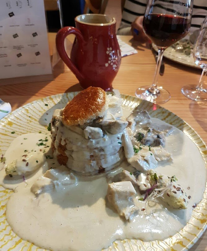 黄金蓓蕾酒店主图