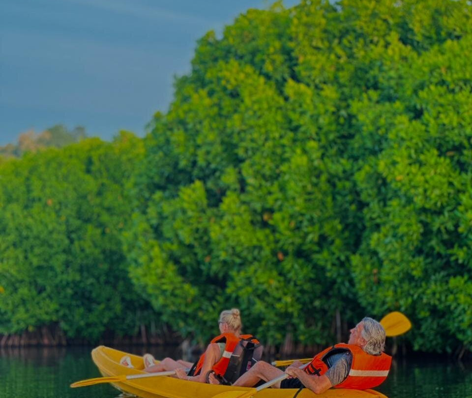 ''Kayak adventure in Rekawa Lagoon''-Rekawa必去景点