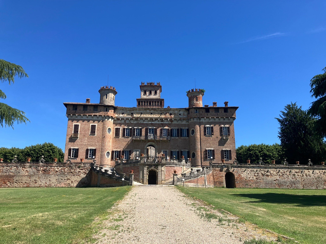 Castello Di Chignolo Po-Chignolo Po必去景点