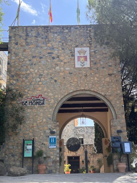 蒙达卡斯蒂略德酒店-旅行者