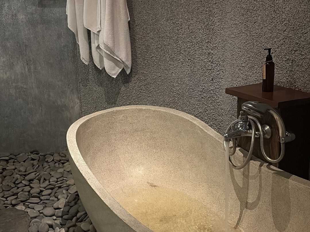 乌布艾莉亚别墅酒店主图