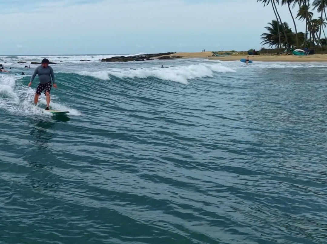 Dylan's Surf Company-阿鲁甘湾必去景点