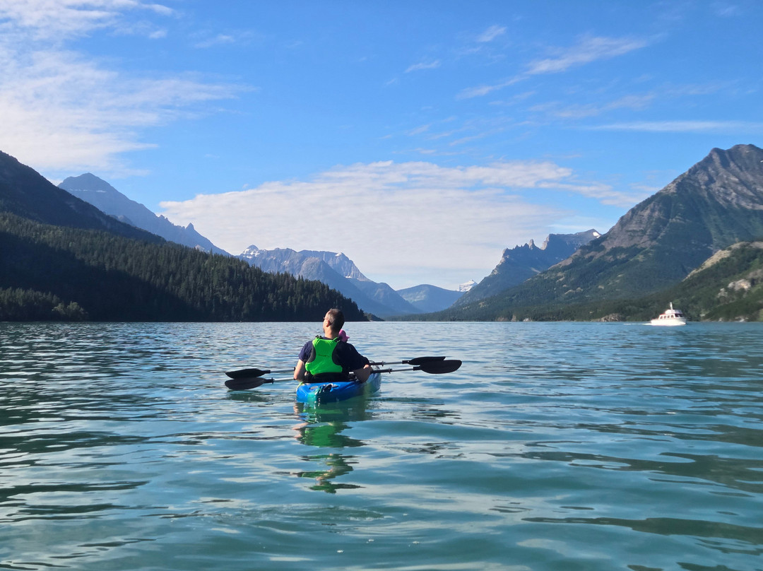 Tamarack Adventures: Waterton Guided Hiking & Kayak Tours – Local Expert Experience-Waterton必去景点