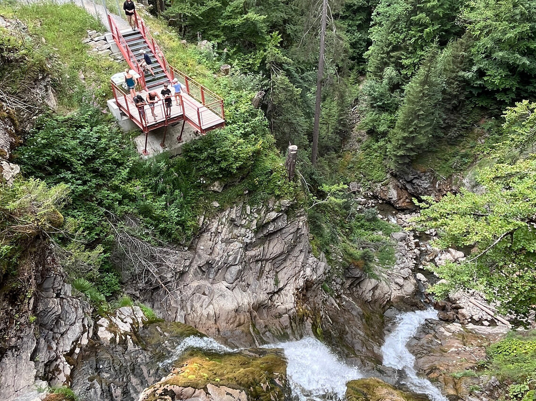 Cascade D'ardent-Montriond必去景点