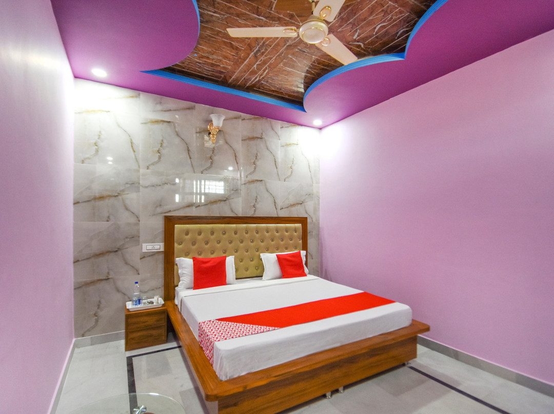 Hotel O Grand City