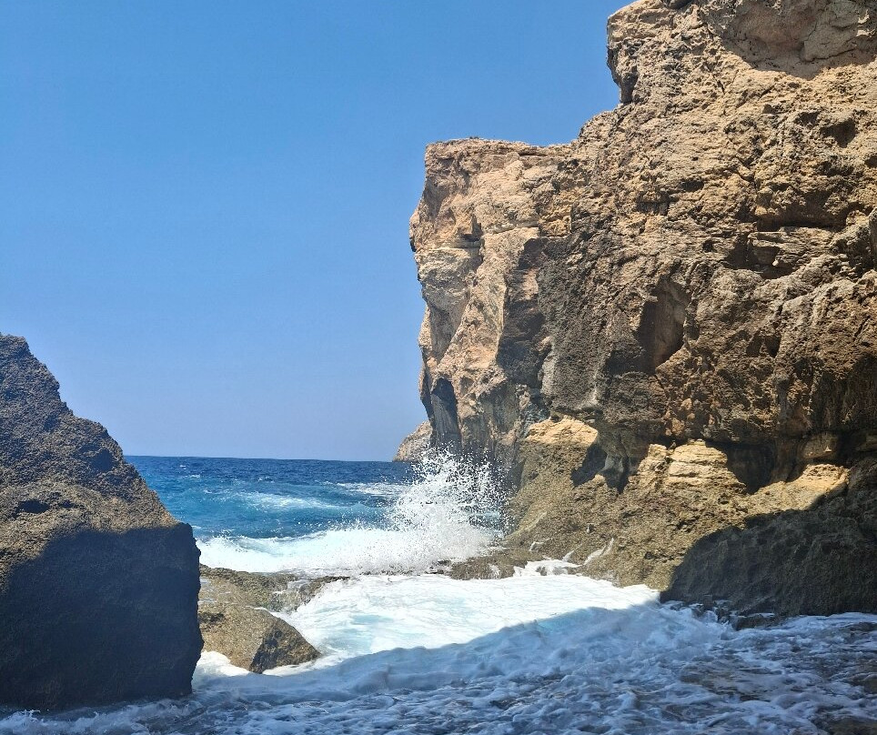 Dwejra Bay-圣劳伦斯必去景点