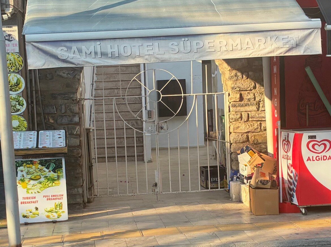 萨米海滩酒店主图