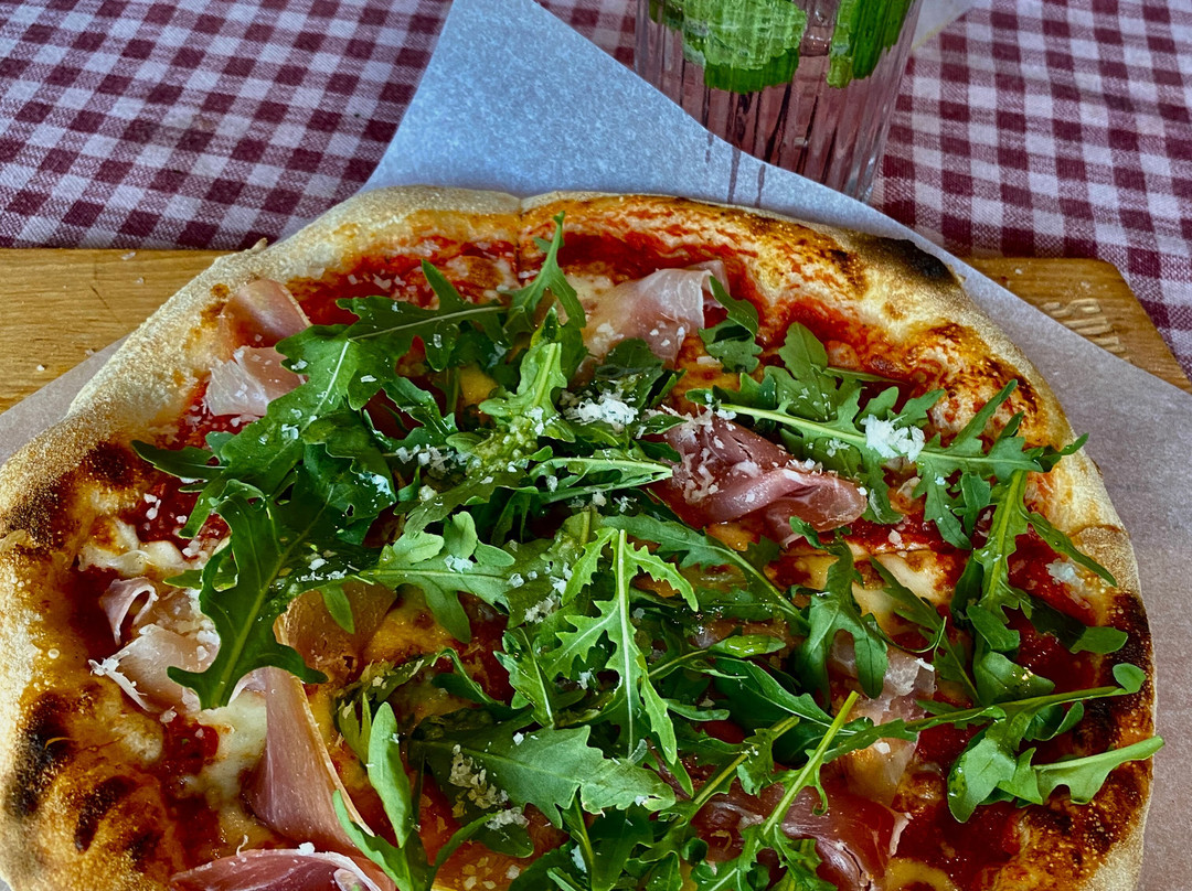 Väike Itaalia Trattoria