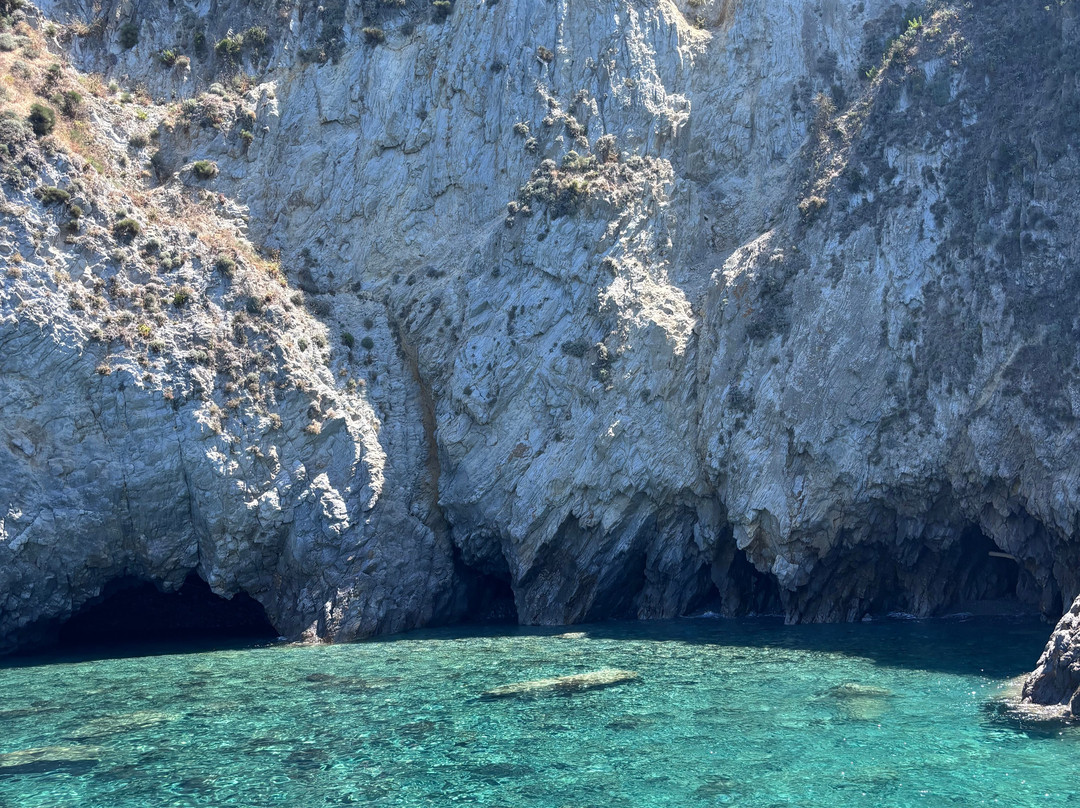 Il Fauno - Motobarca-Ponza Island必去景点