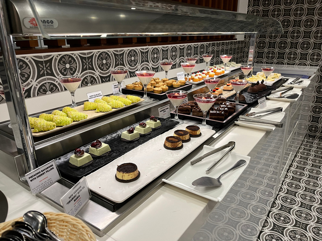 蓝色常春藤套房酒店主图