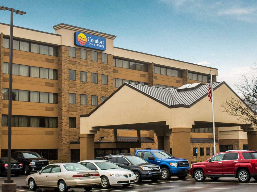 Seville酒店住宿-Comfort Inn & Suites Wadsworth