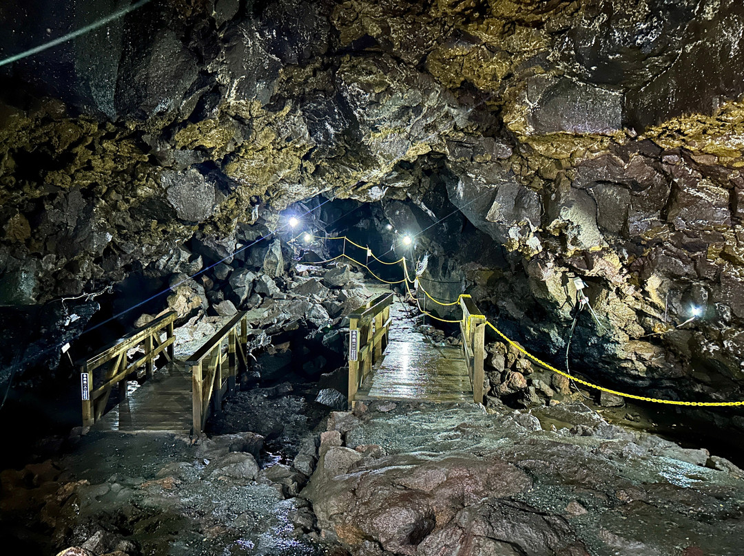 Komakado Kazaana Cave-御殿场市必去景点