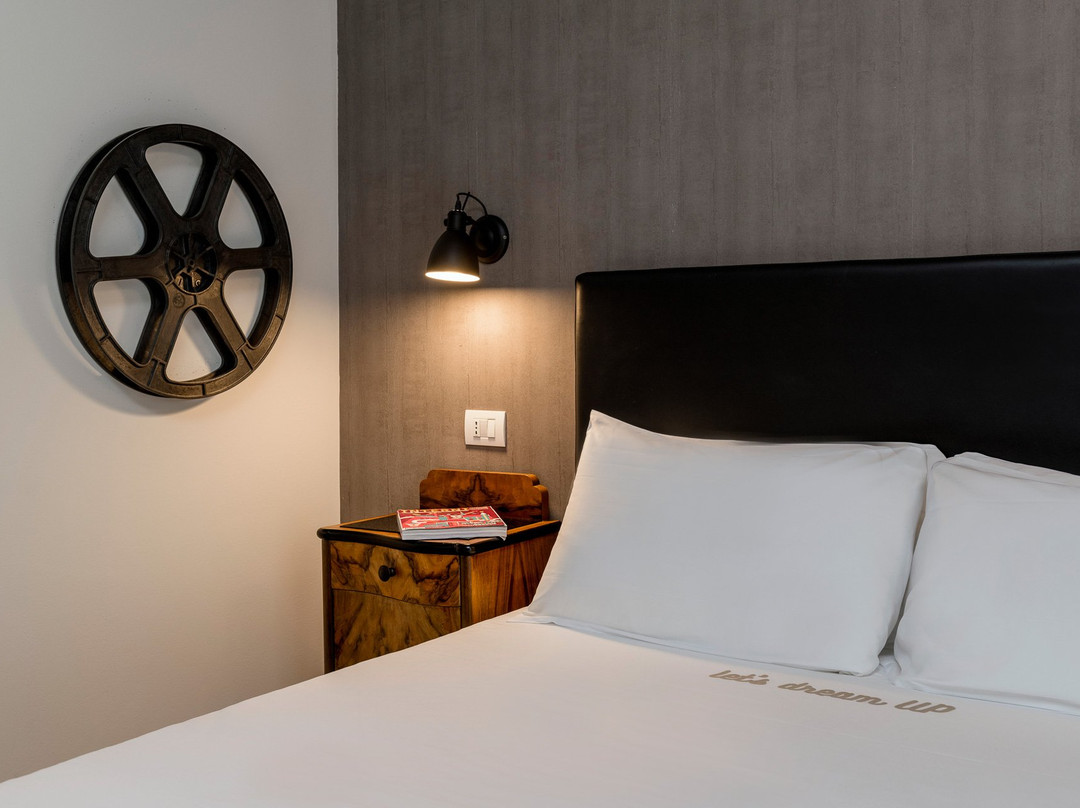 Up Hotel