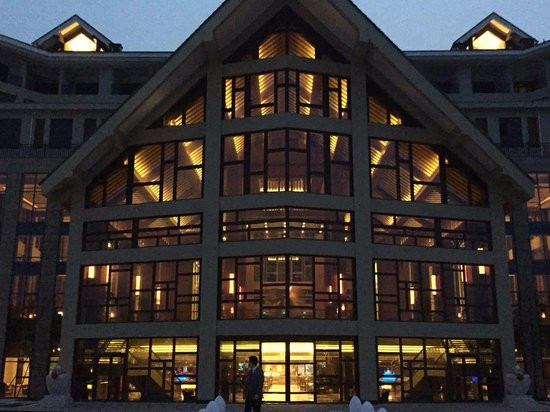 倪氏海泰君廷度假酒店主图