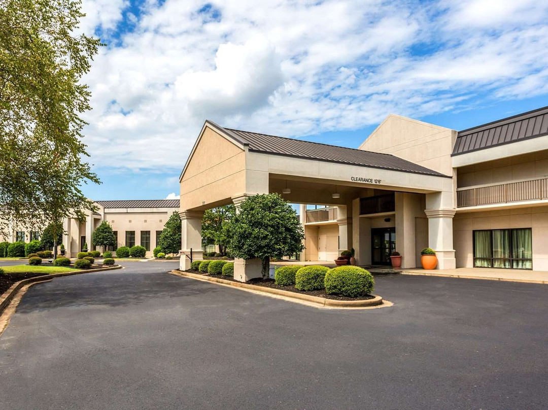 尤宁城希尔顿恒庭酒店主图