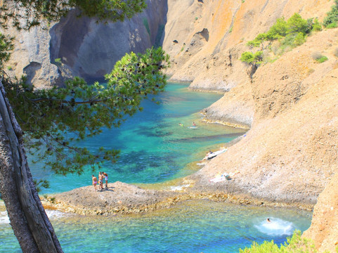 邦多勒酒店住宿-海湾酒店