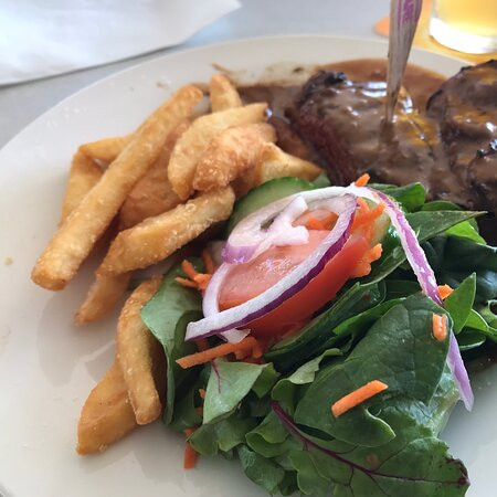 The Maclean Hotel主图