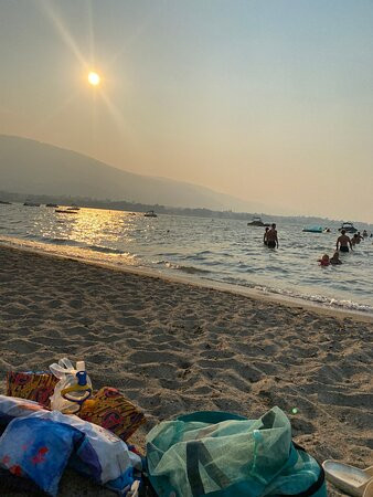 Poplars Motel On The Lake主图