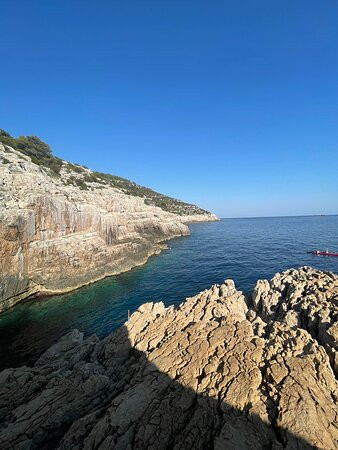 Odysseus Cave景点图片