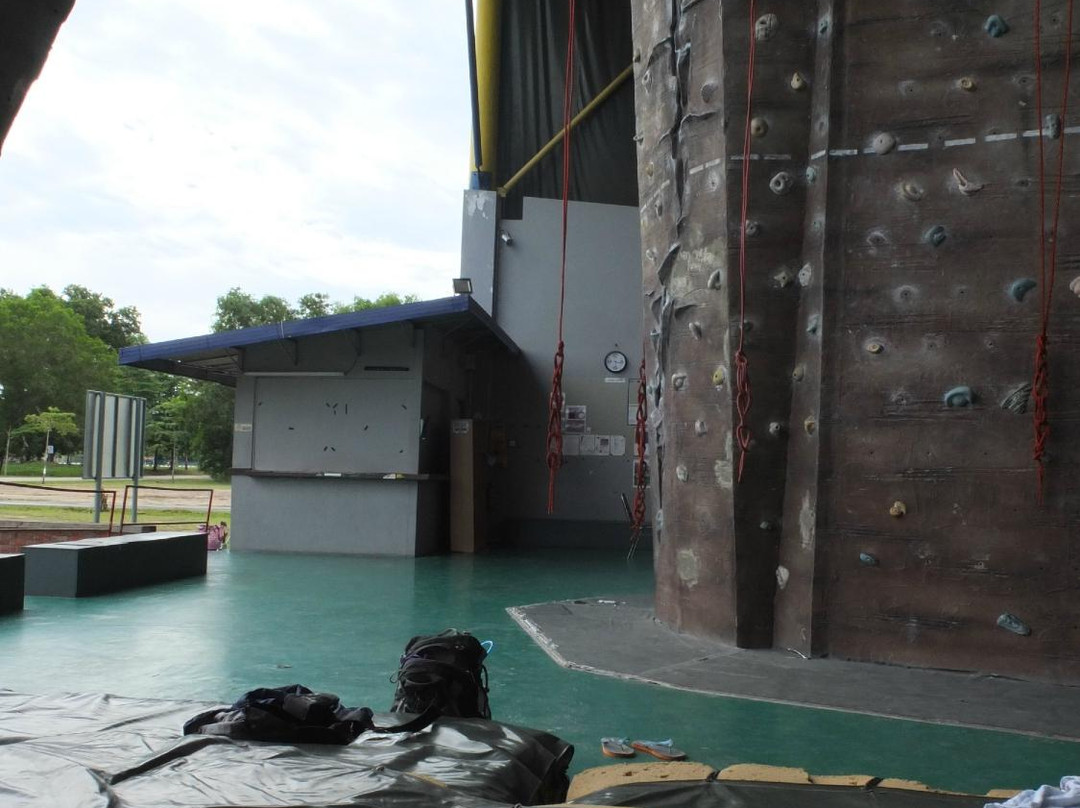 拉央拉央旅游景点-The Jungle skatepark