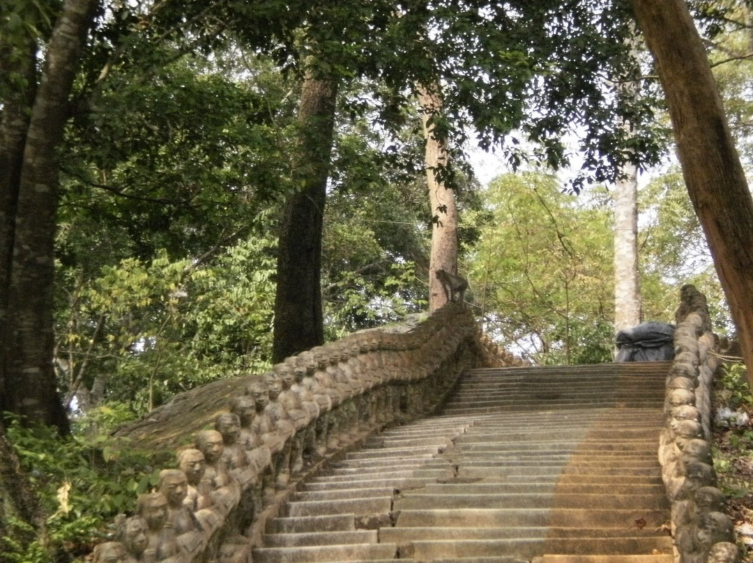 Phnom Santuk Temple景点图片