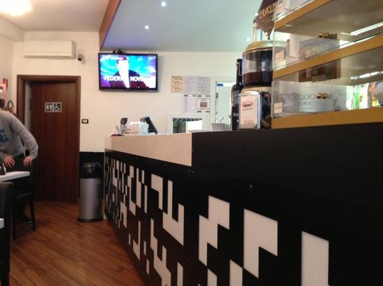 Square Lounge Bar