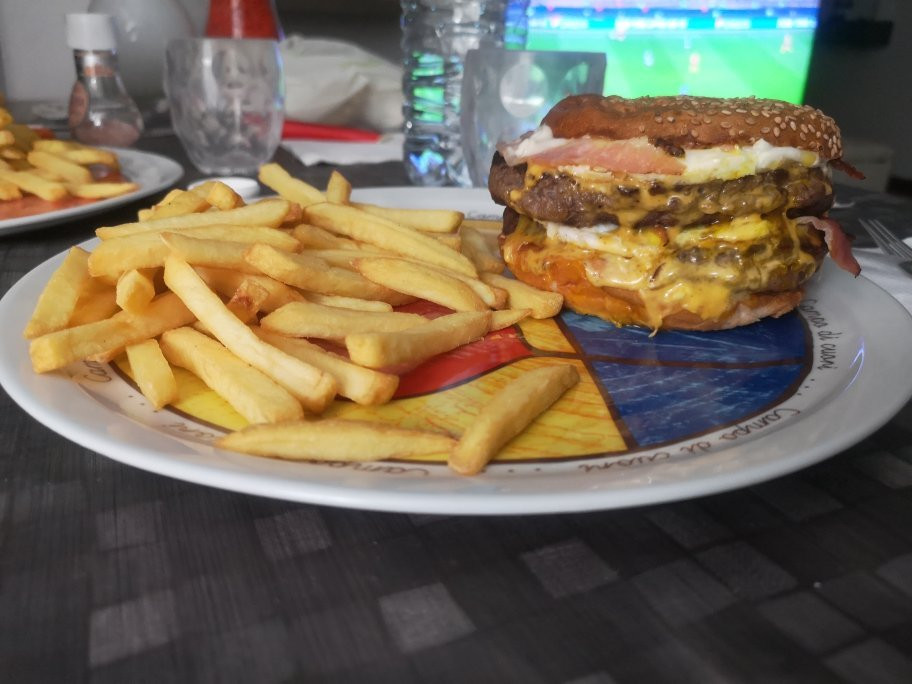 Gustami Pizza & Burger