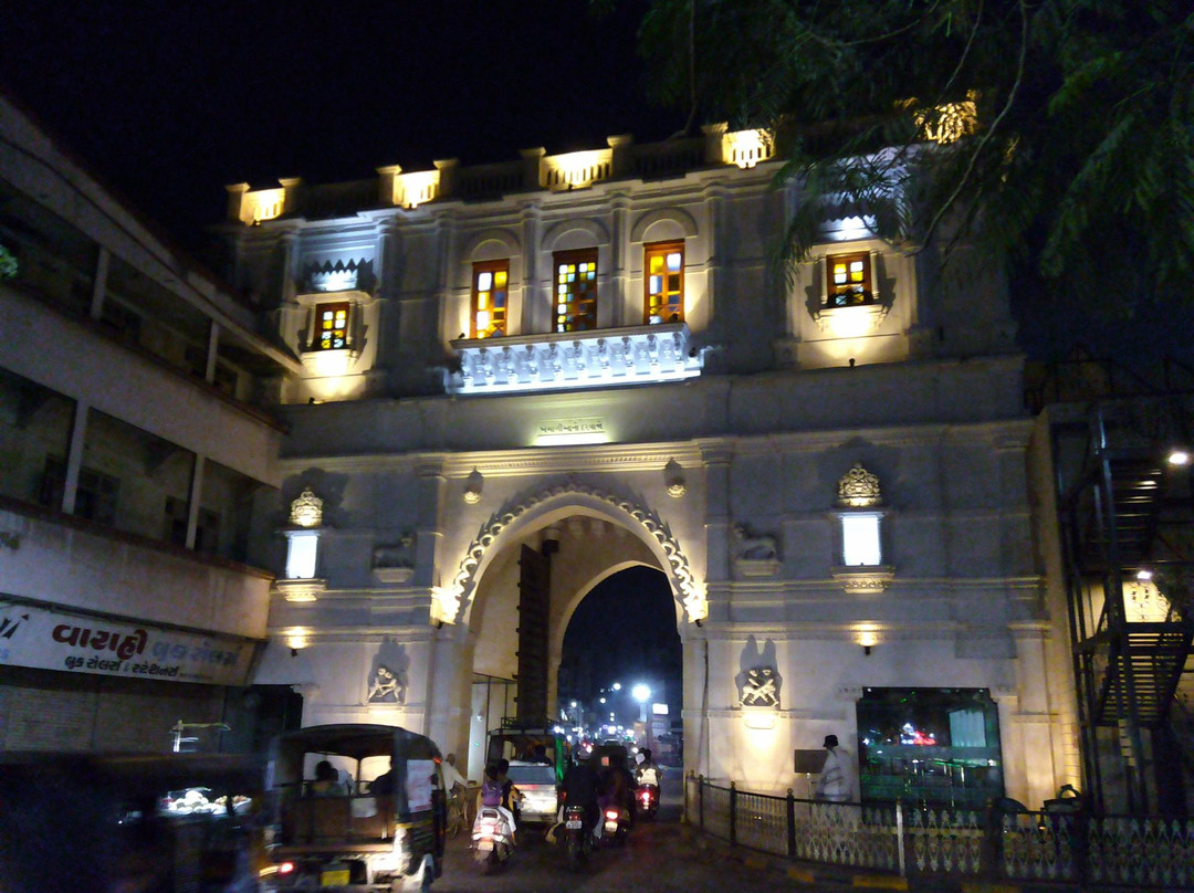 Kambhalia Gate景点图片