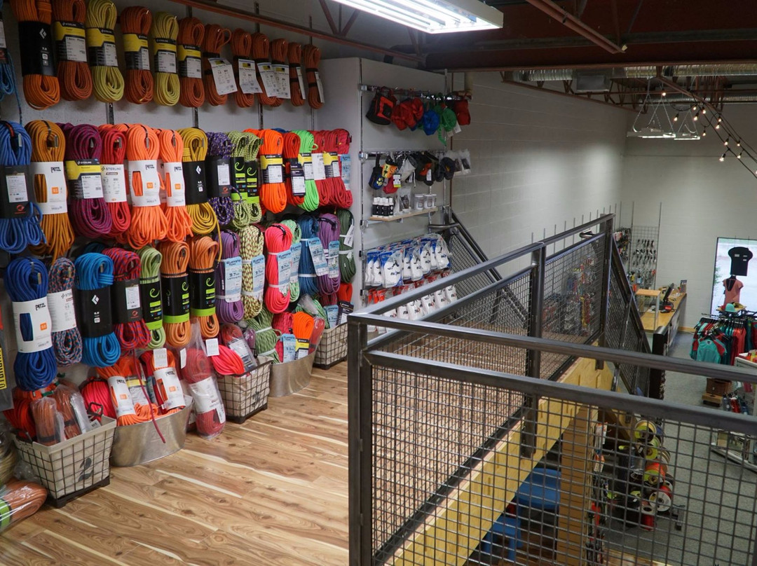 Vertical Addiction-坎莫尔必去景点