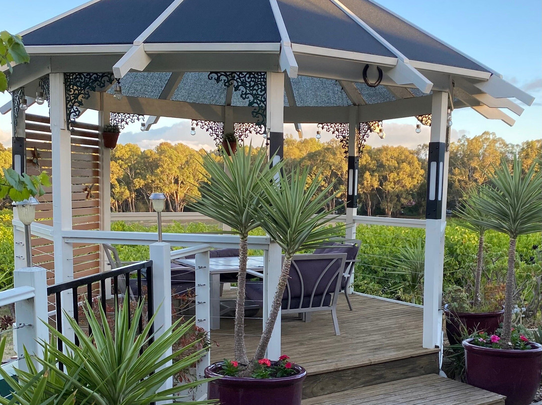 Bed & Breakfast at Tiffany's主图