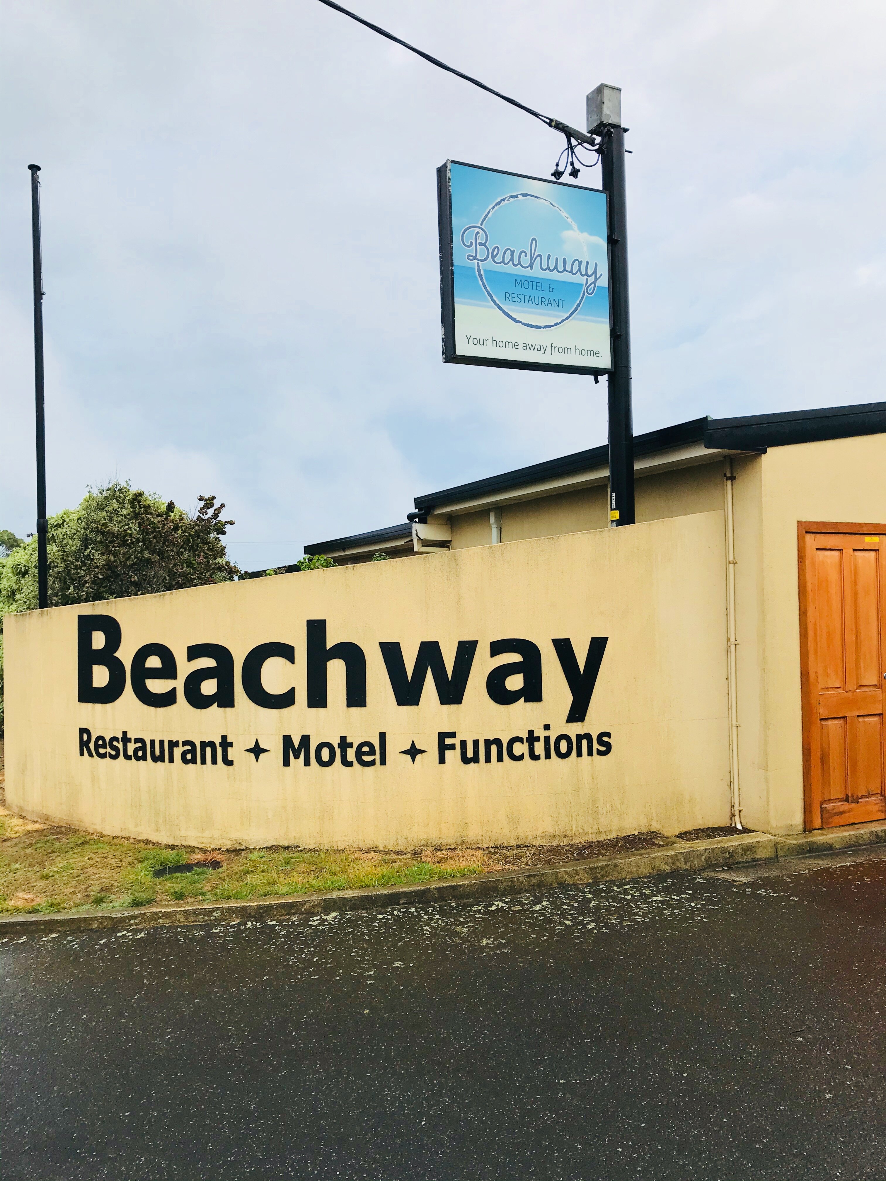 Beachway Motel & Restaurant-浴室