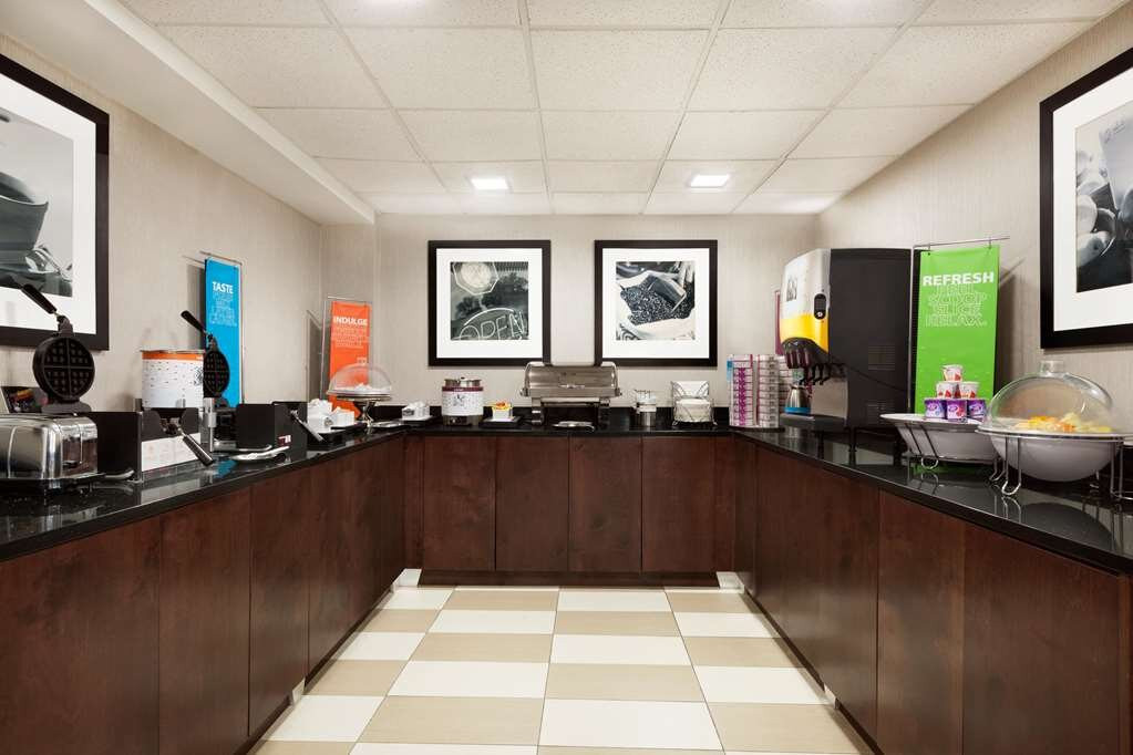 Hampton Inn Waycross主图