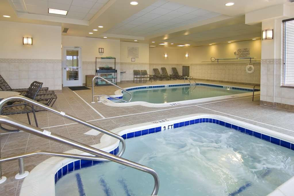 Hilton Garden Inn Waldorf主图