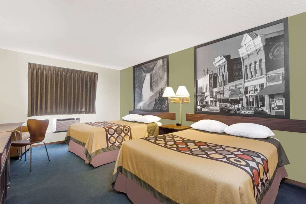 Super 8 by Wyndham Livingston主图