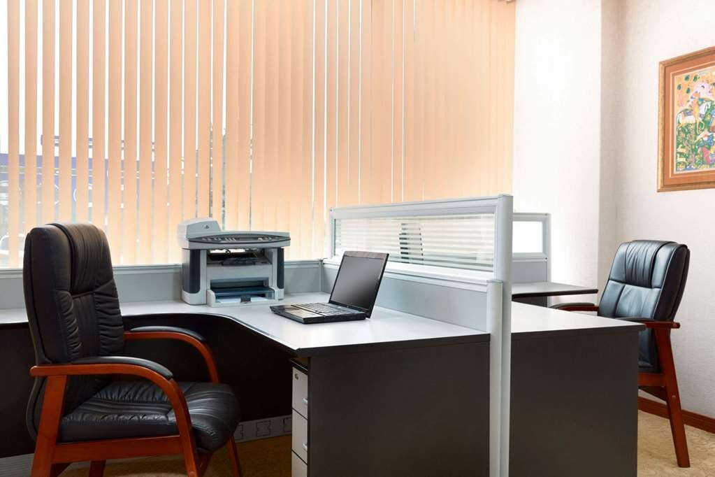 Ramada Plaza by Wyndham Gence主图