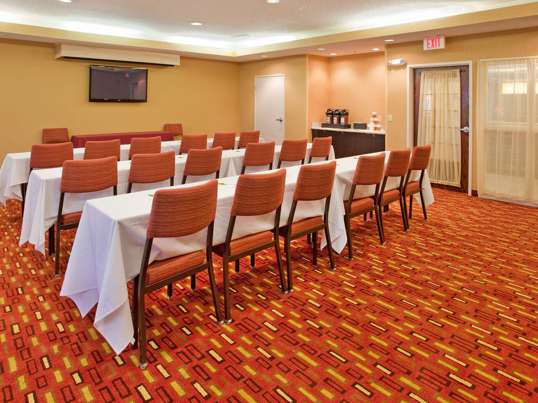 休斯顿庭院伍德兰酒店主图